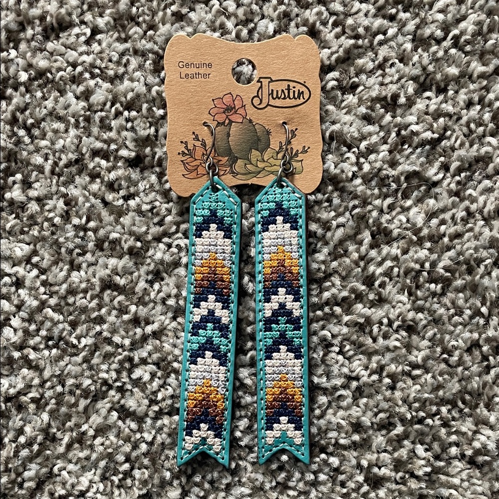 NWT Justin Turquoise Leather Needlepoint Chevron Earrings